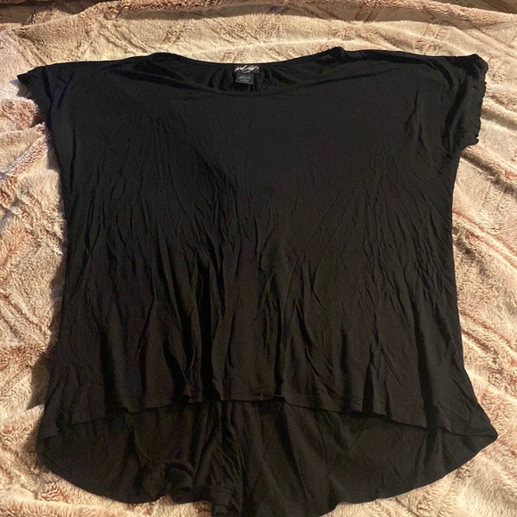 Lord & Taylor Woman black tee - Picture 1 of 4